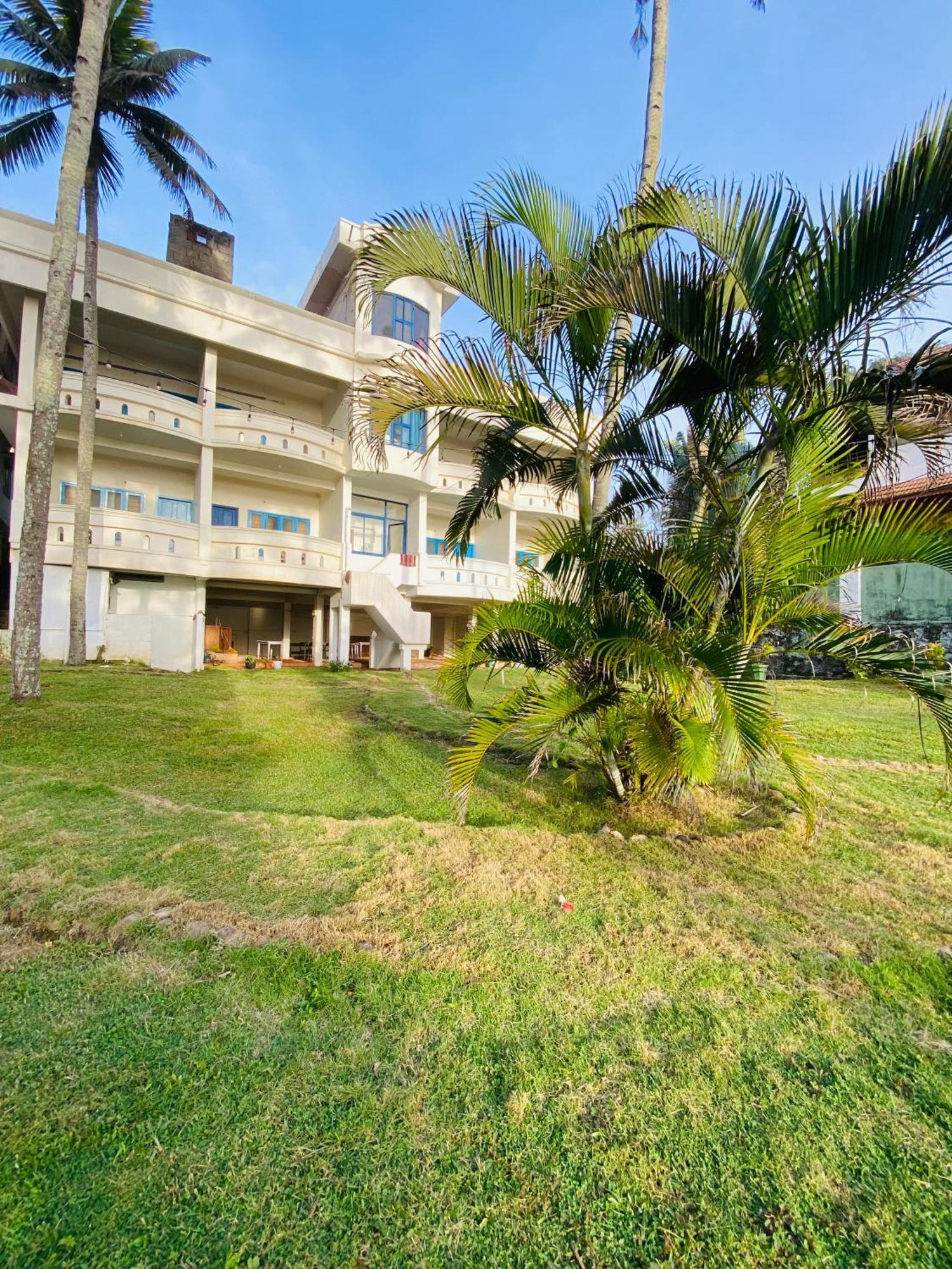 Hellovarkala Beach Resort Exterior photo